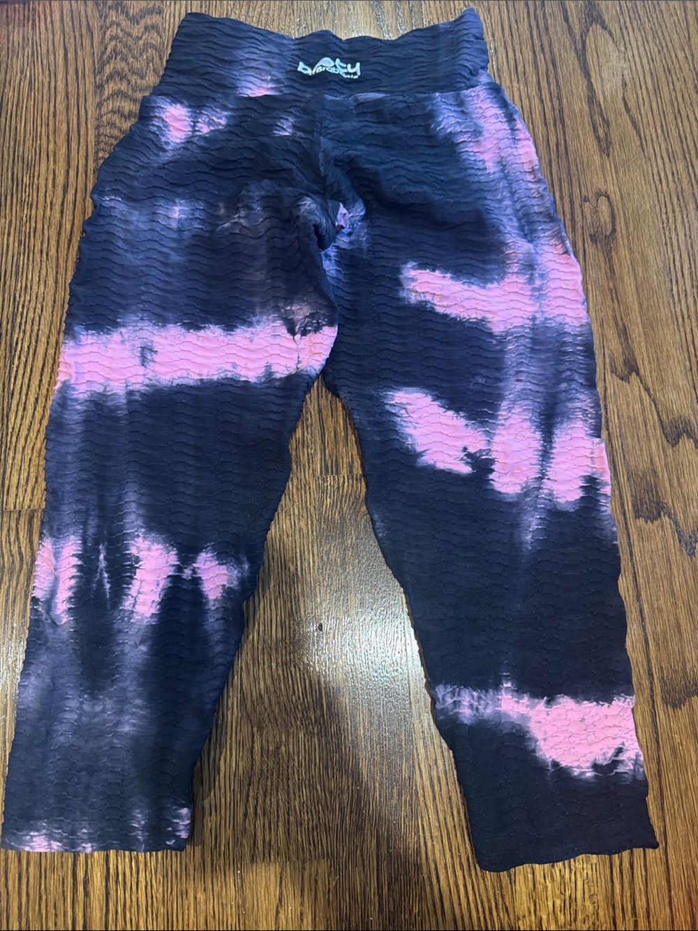 Booty by Brabants Black & Pink Tie-Dye Capri Leggings